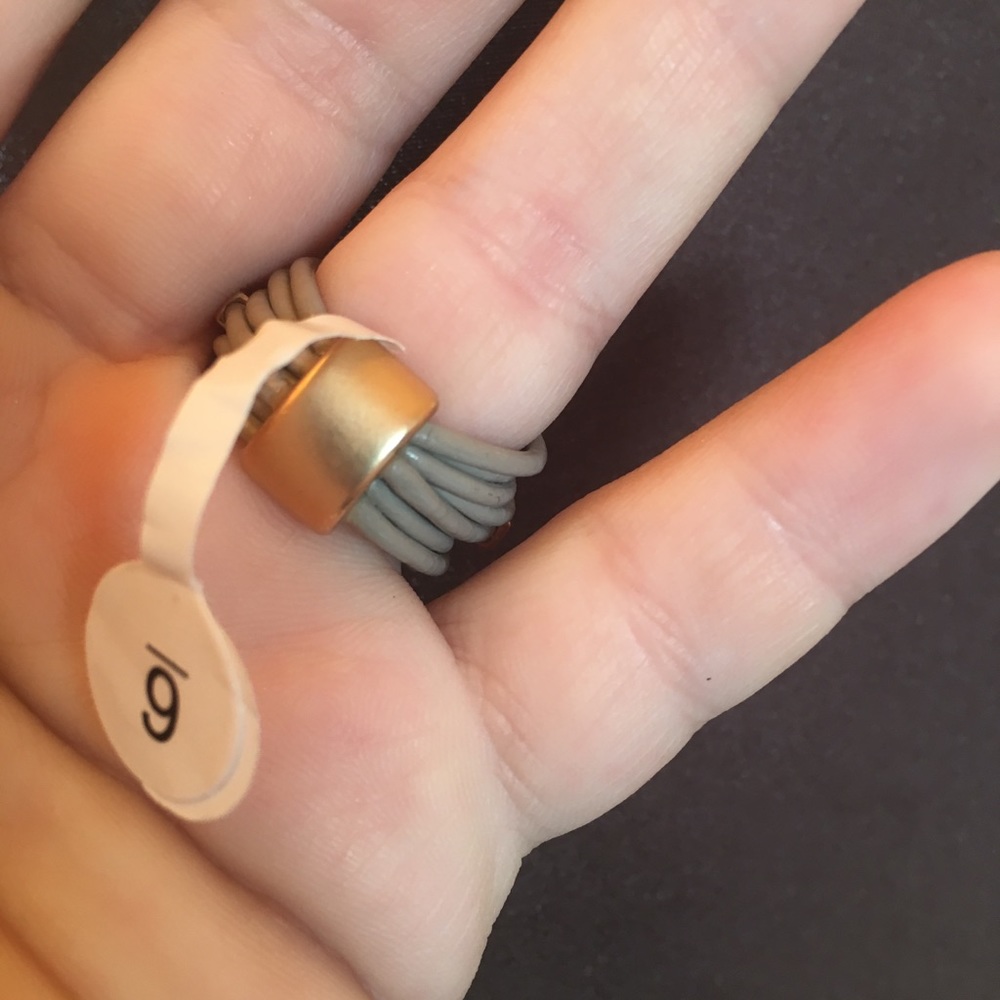European design ring - Picture 3 of 8